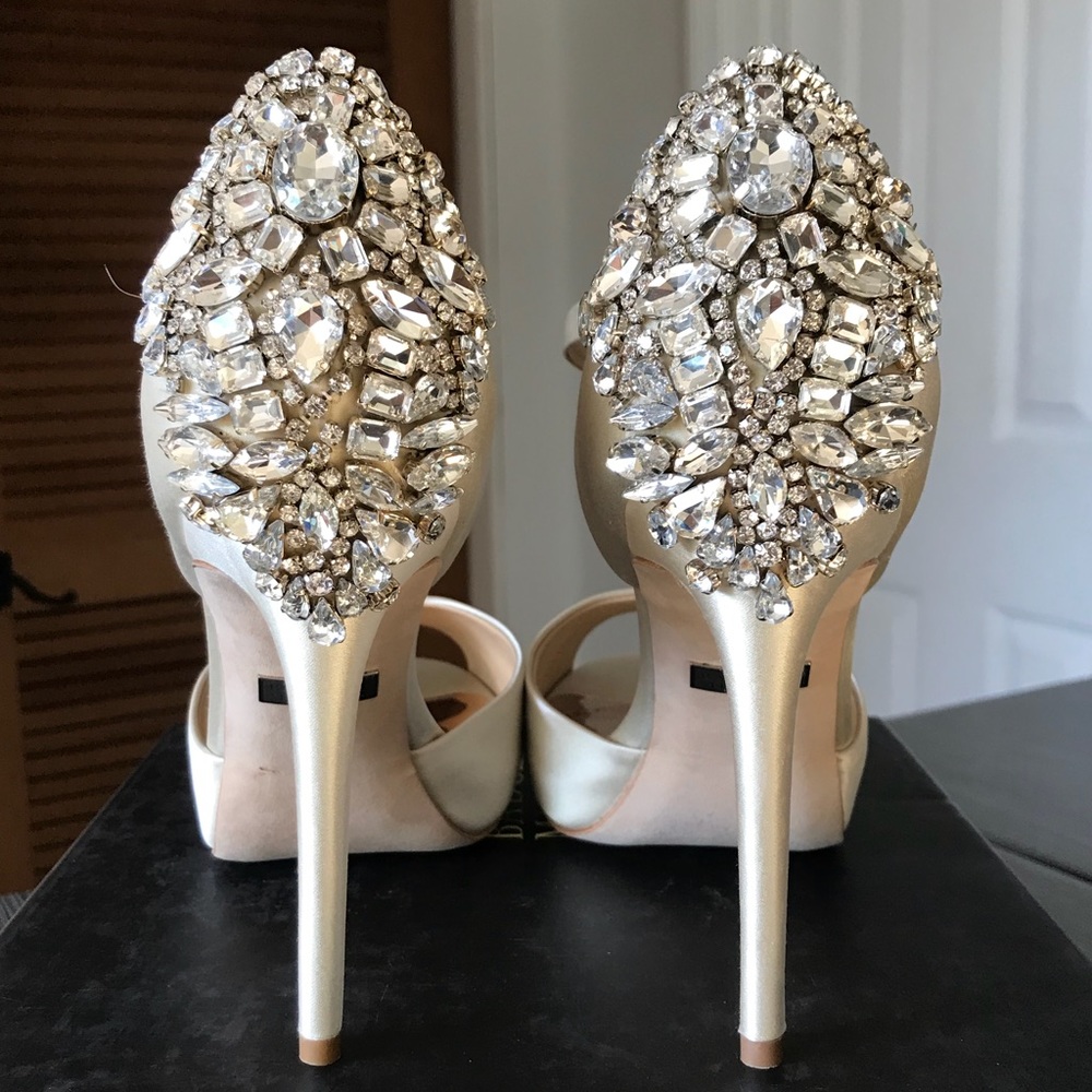 Badgley Mischka Dawn heels size 8